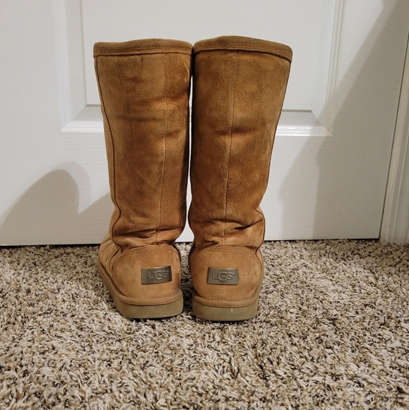 Final Sale! UGG Boots 👢 Size 8 - Picture 1 of 4